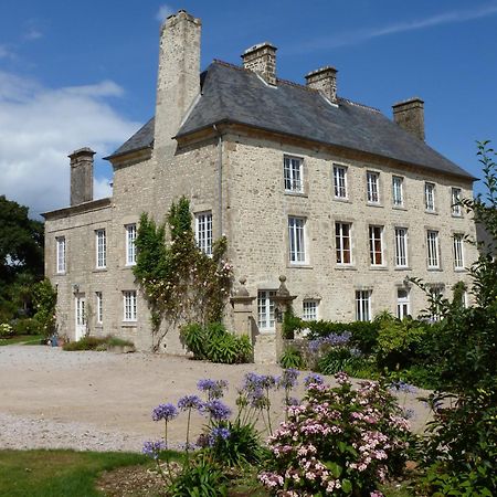 Manoir De Savigny Panzió Valognes Kültér fotó