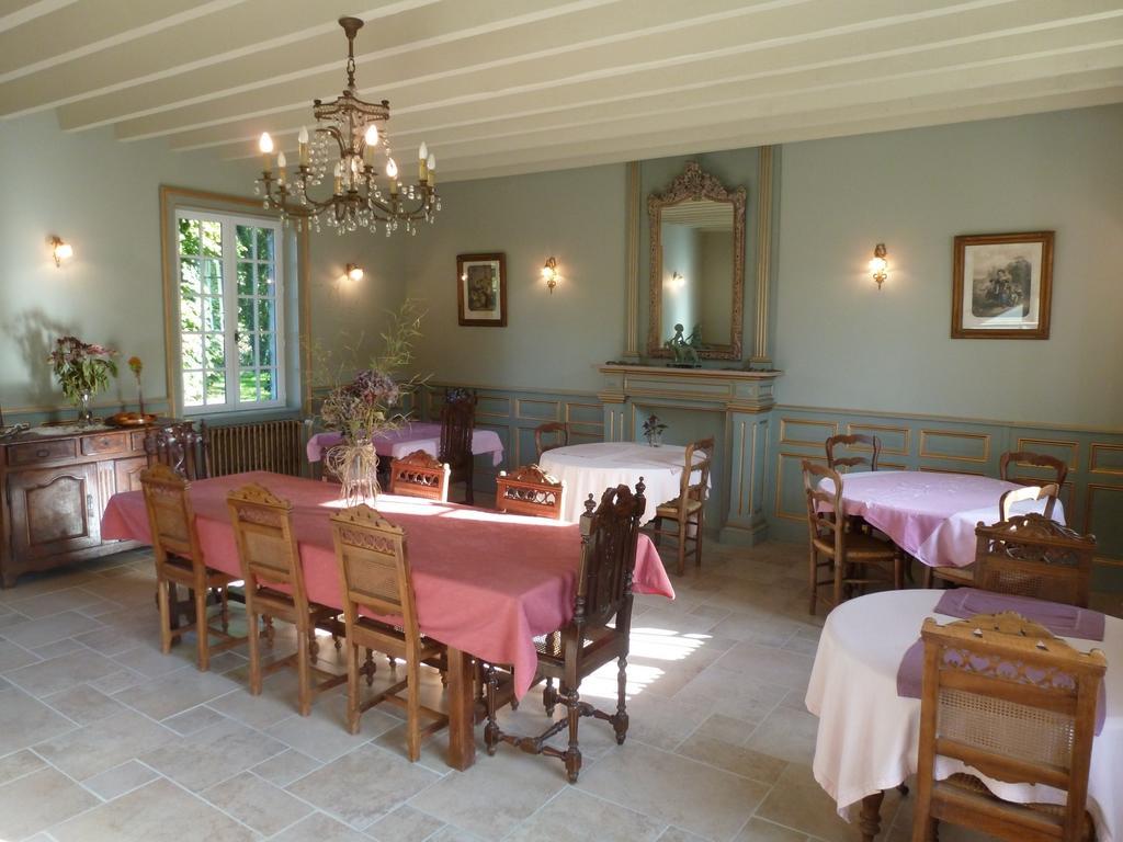 Manoir De Savigny Panzió Valognes Kültér fotó