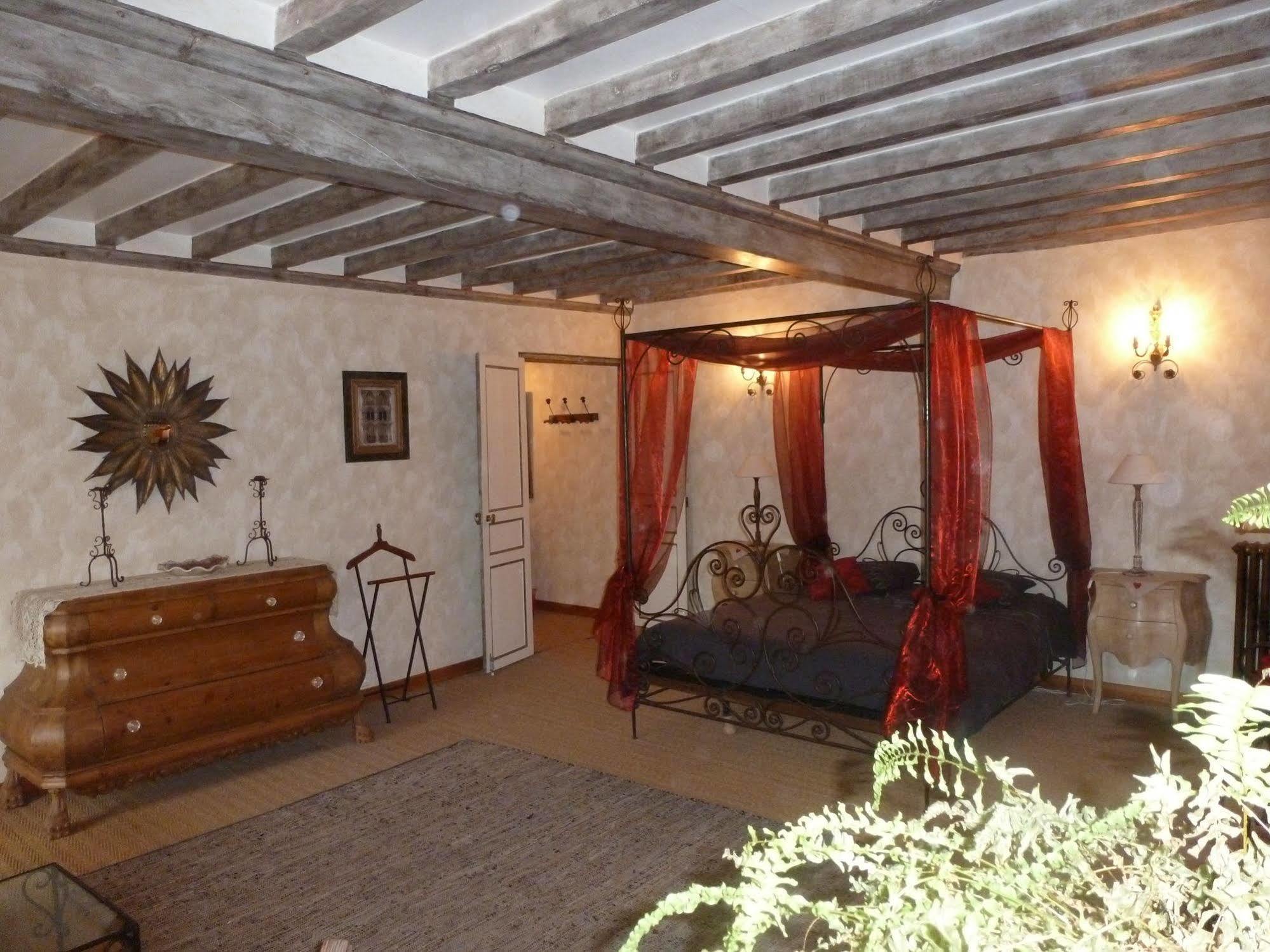 Manoir De Savigny Panzió Valognes Kültér fotó