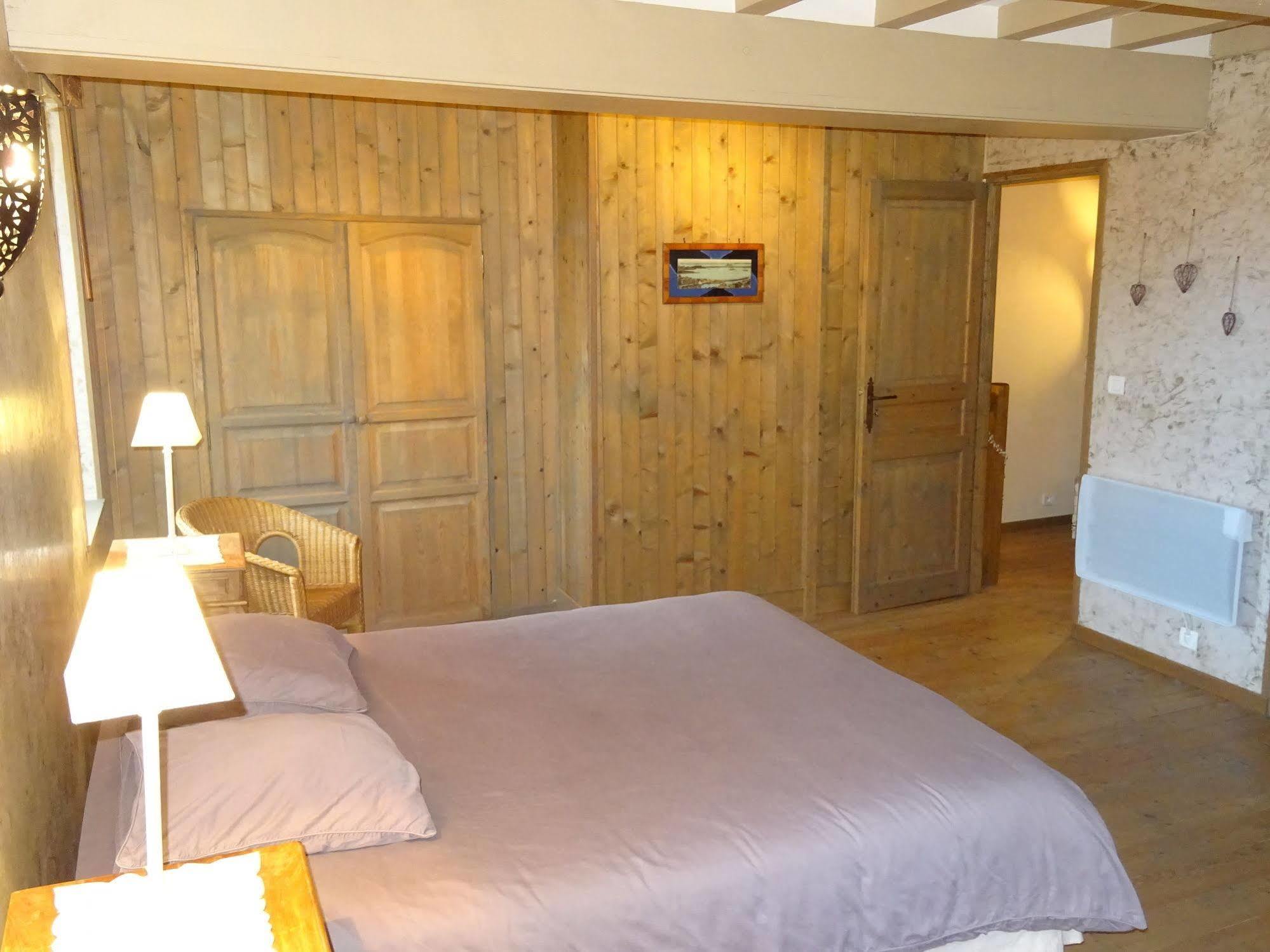 Manoir De Savigny Panzió Valognes Kültér fotó